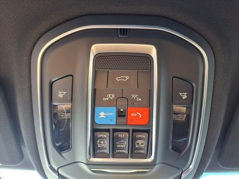 New 2025 Jeep Grand Cherokee L Limited AWD/4WD image 15