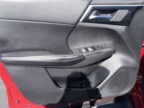 Used 2022 Mitsubishi Outlander SE image 8