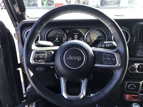 Used 2023 Jeep Wrangler Unlimited Rubicon 4xe w/ Cold Weather Group AWD/4WD image 22