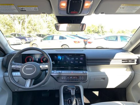 Used 2025 Hyundai Kona SEL image 33