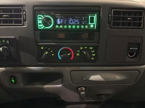 Used 2004 Ford F250 XL image 15