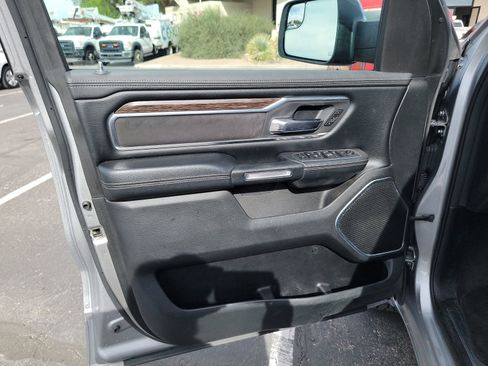 Used 2019 RAM 1500 Laramie image 9