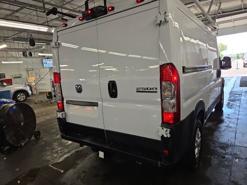 Used 2025 RAM ProMaster 2500 w/ Quick Order Package 22G SLT image 6
