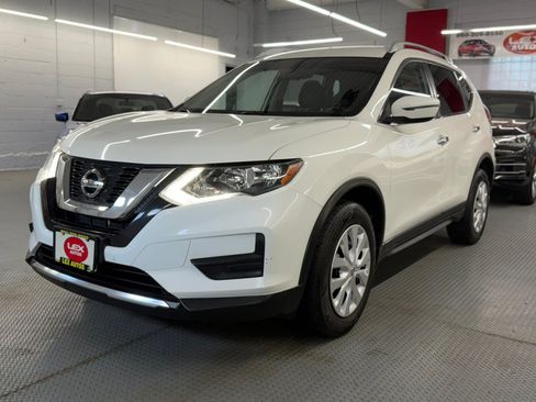 Used 2017 Nissan Rogue S w/ S Appearance Package AWD/4WD image 2