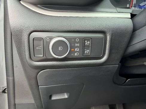 Used 2021 Ford Explorer XLT w/ Equipment Group 202A RWD image 23