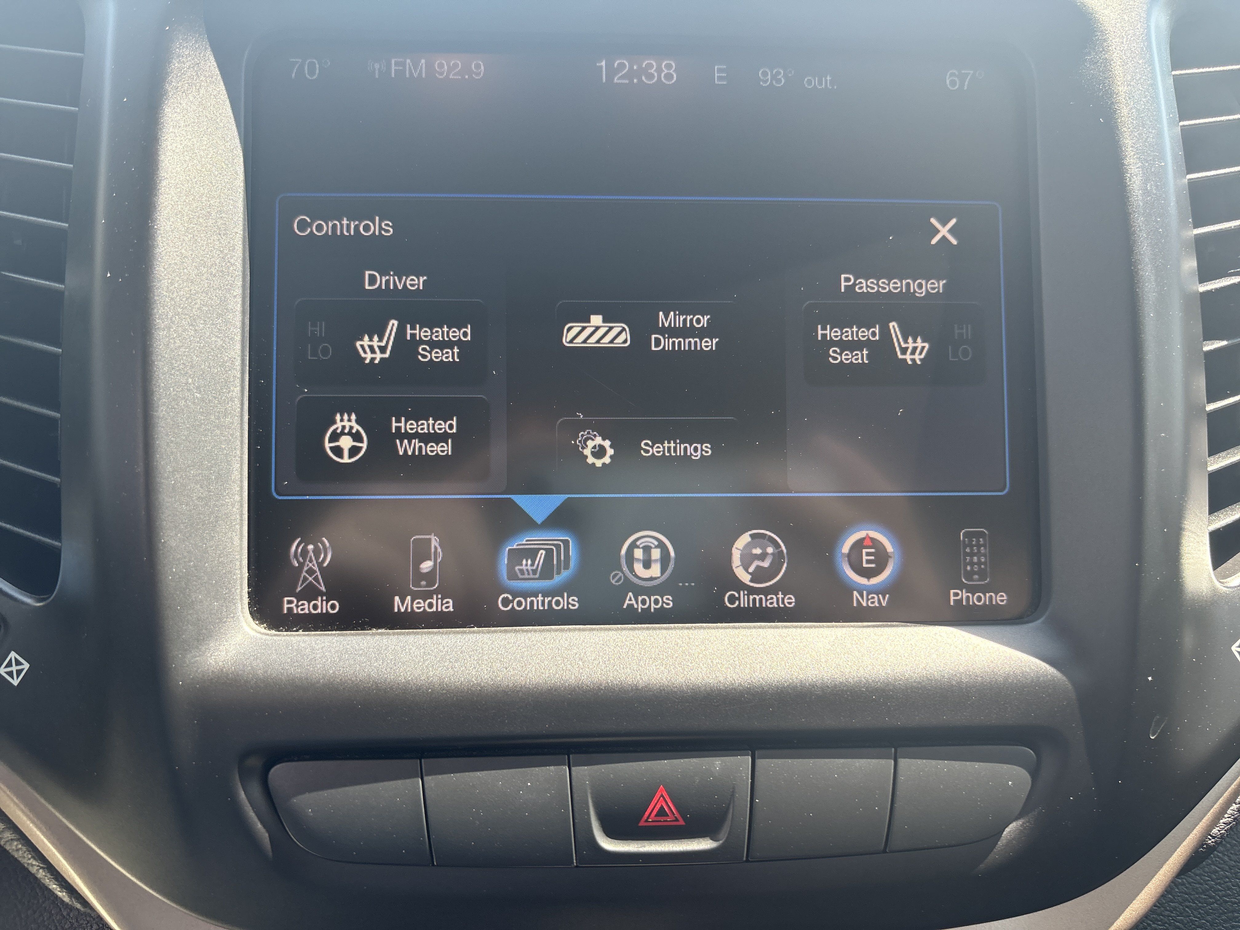 Used 2015 Jeep Cherokee Limited FWD image 22