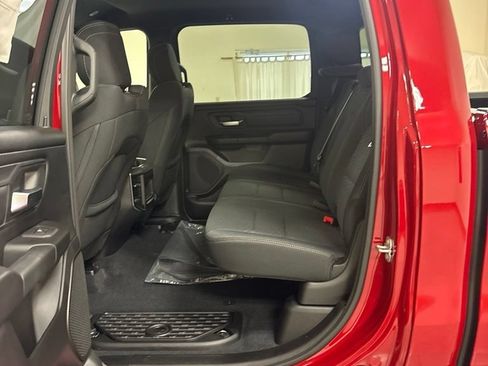New 2026 RAM 1500 Express AWD/4WD image 21