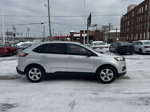 Used 2019 Ford Edge SE image 6