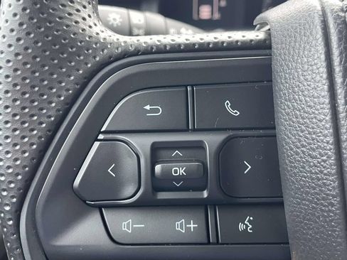Used 2025 Toyota Tacoma SR5 AWD/4WD image 22