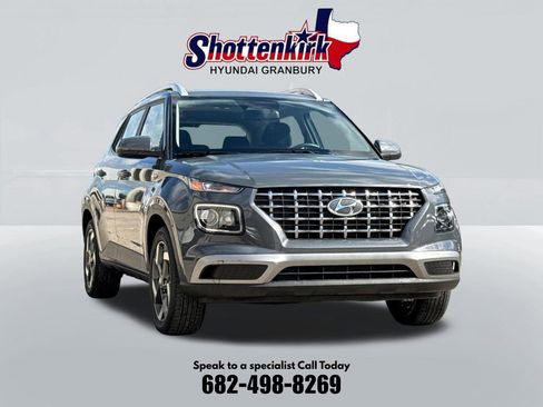 Used 2026 Hyundai Venue SEL FWD image 3