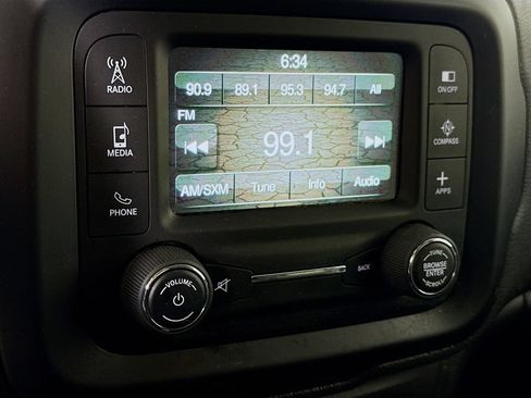 Used 2017 Jeep Renegade Altitude AWD/4WD image 7