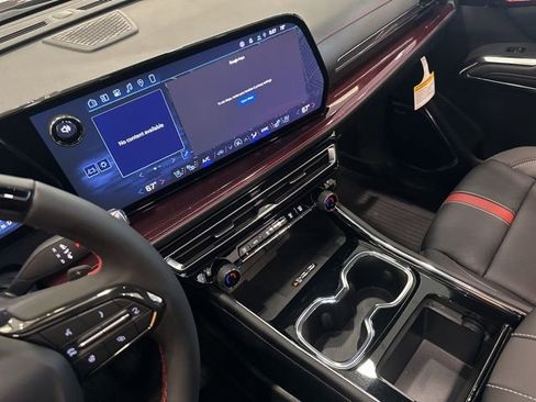 New 2026 Chevrolet Traverse RS w/ LPO, Floor Liner Package image 31