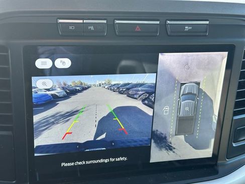 Used 2022 Ford F150 Lightning XLT image 32