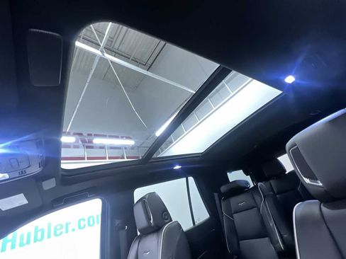 Used 2023 Cadillac Escalade Premium Luxury image 44