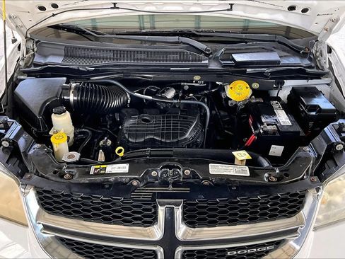 Used 2014 Dodge Grand Caravan SXT FWD image 26