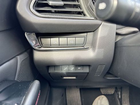 Used 2024 MAZDA CX-30 AWD 2.5 S w/ Preferred Package image 19