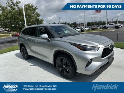 Used 2024 Toyota Highlander LE