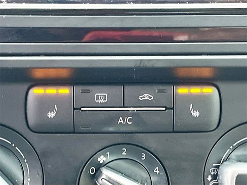 Used 2016 Volkswagen Jetta SE image 19