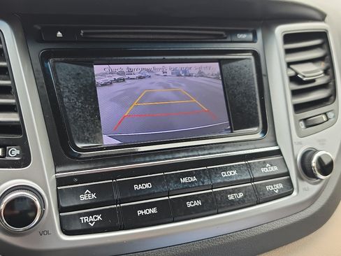 Used 2018 Hyundai Tucson SE AWD/4WD image 27