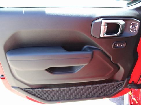 New 2025 Jeep Wrangler Willys 4xe image 13