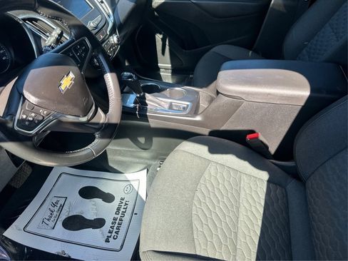 Used 2020 Chevrolet Equinox LT w/ Driver Convenience Package FWD image 11