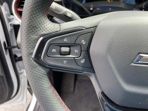 Used 2026 Chevrolet Trax RS w/ Sunroof Package FWD image 18