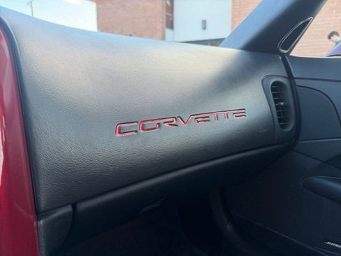 Used 2006 Chevrolet Corvette Convertible w/ Preferred Equipment Group image 18