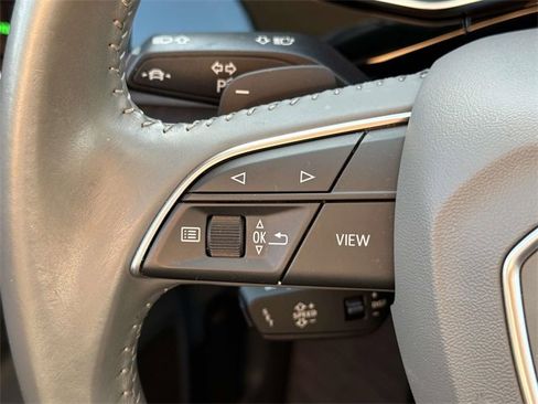 Used 2019 Audi Q8 Prestige w/ Luxury Package image 26