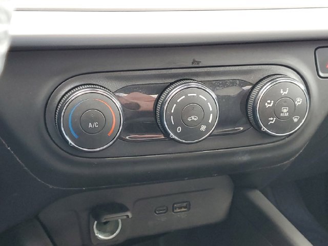 Used 2024 Chevrolet Trax LS FWD image 21
