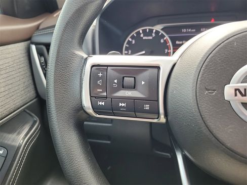 Used 2021 Nissan Rogue S image 23