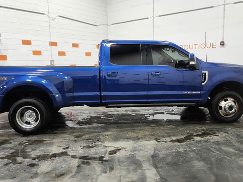 Used 2022 Ford F350 Lariat w/ Lariat Ultimate Package image 18