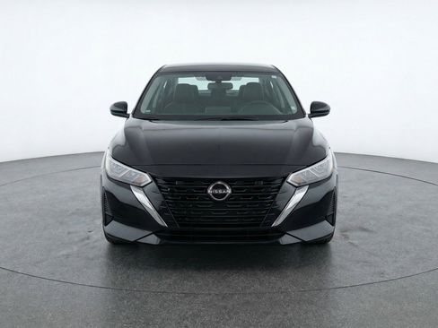 Used 2025 Nissan Sentra SV image 2