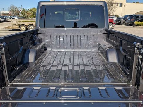 New 2026 Jeep Gladiator Mojave image 32