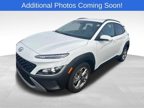Used 2023 Hyundai Kona SEL AWD/4WD image 3