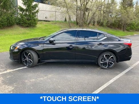 Used 2023 Nissan Altima 2.5 SR AWD/4WD image 9