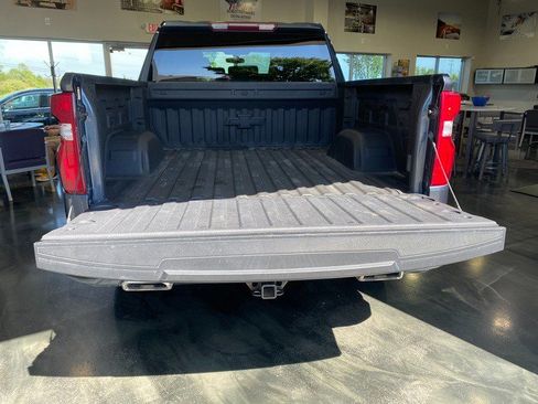 Used 2020 Chevrolet Silverado 1500 Custom w/ Custom Value Package image 15