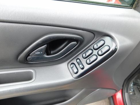 Used 2003 Ford Escape XLT image 15