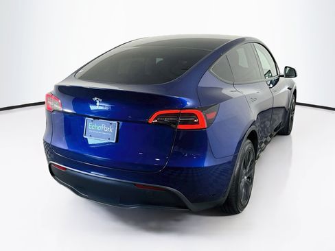 Used 2024 Tesla Model Y Long Range AWD/4WD image 9