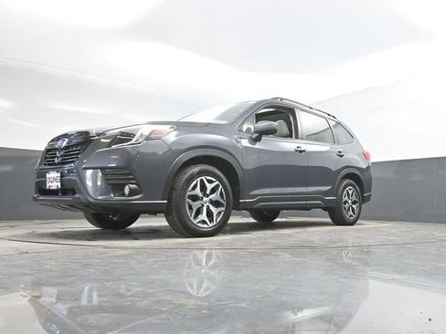 Used 2023 Subaru Forester Premium AWD/4WD image 50