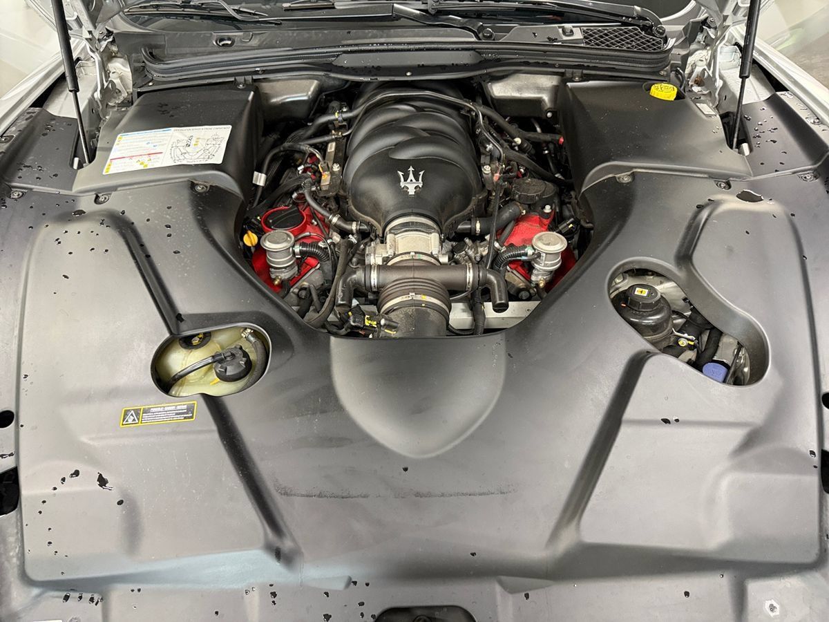 Used 2010 Maserati GranTurismo S RWD image 18