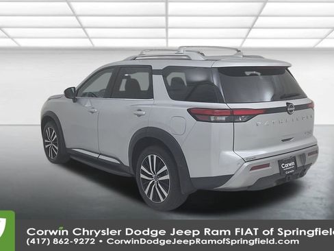 Used 2023 Nissan Pathfinder Platinum w/ Cargo Package image 11