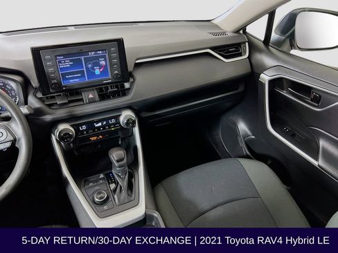 Used 2021 Toyota RAV4 LE AWD/4WD image 27