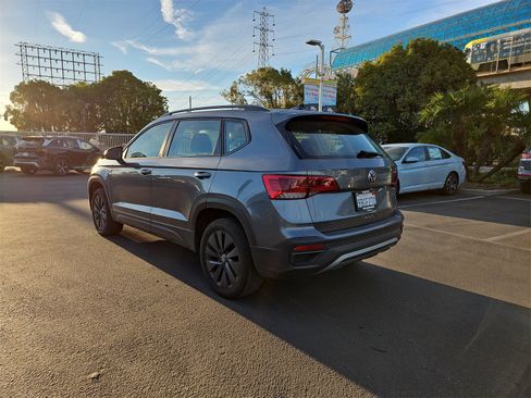 Used 2022 Volkswagen Taos S image 7