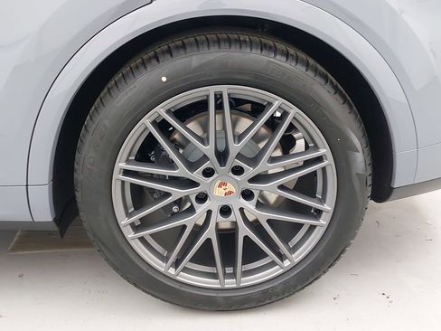 New 2026 Porsche Cayenne image 35