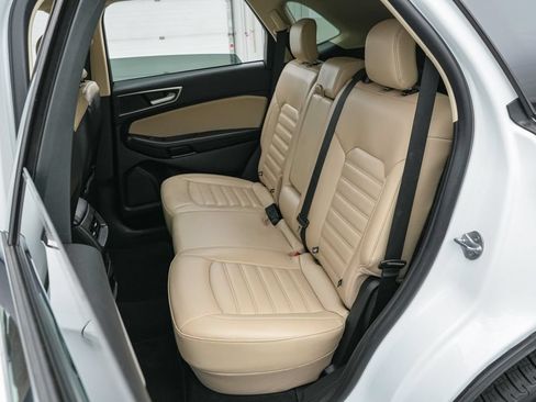 Certified 2024 Ford Edge SEL w/ Convenience Package AWD/4WD image 18