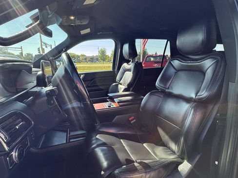Used 2021 Lincoln Navigator L 4WD image 15