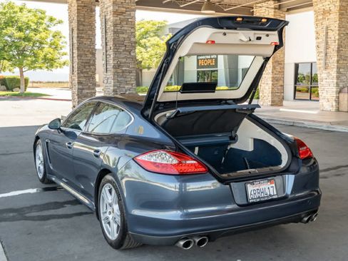Used 2011 Porsche Panamera 4S image 26