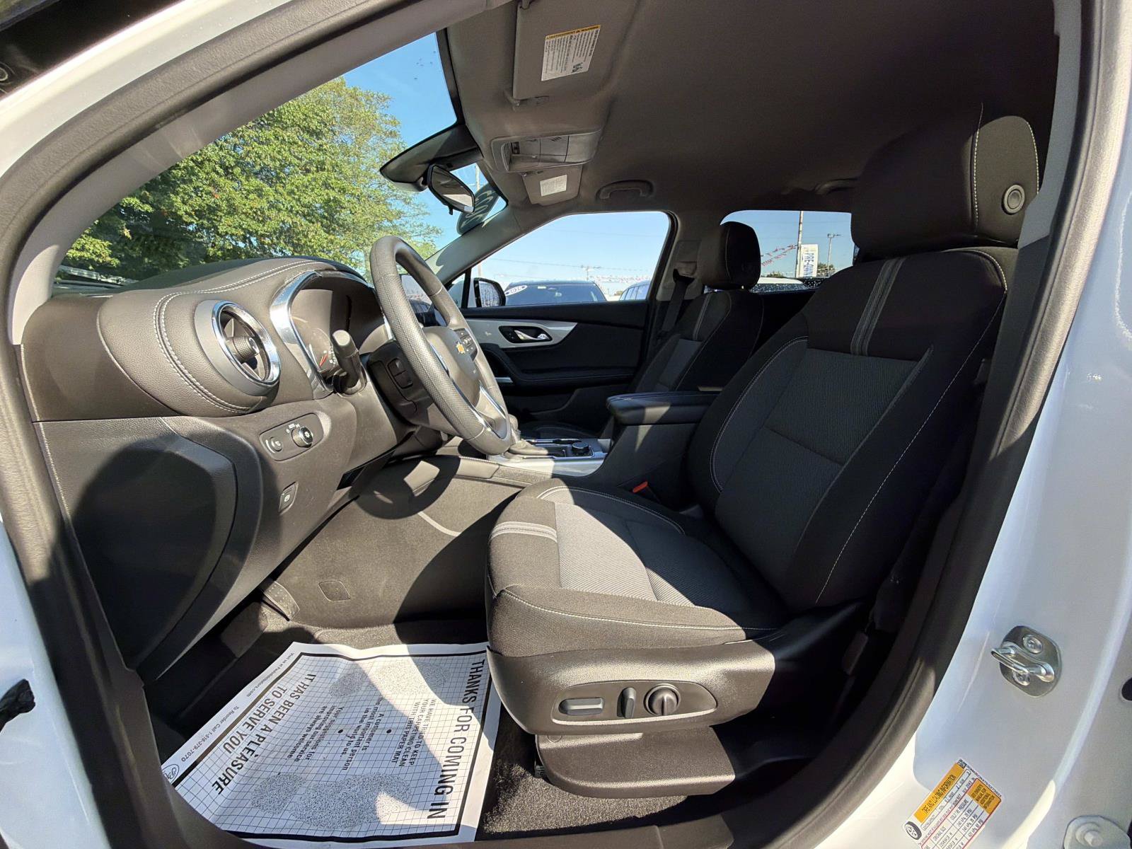 Certified 2025 Chevrolet Blazer LT w/ Driver Confidence Package FWD image 8