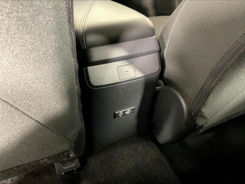 Used 2026 Nissan Sentra SV w/ SV Convenience Package FWD image 10