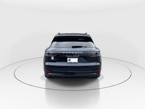 Used 2023 Porsche Cayenne Turbo S AWD/4WD image 7